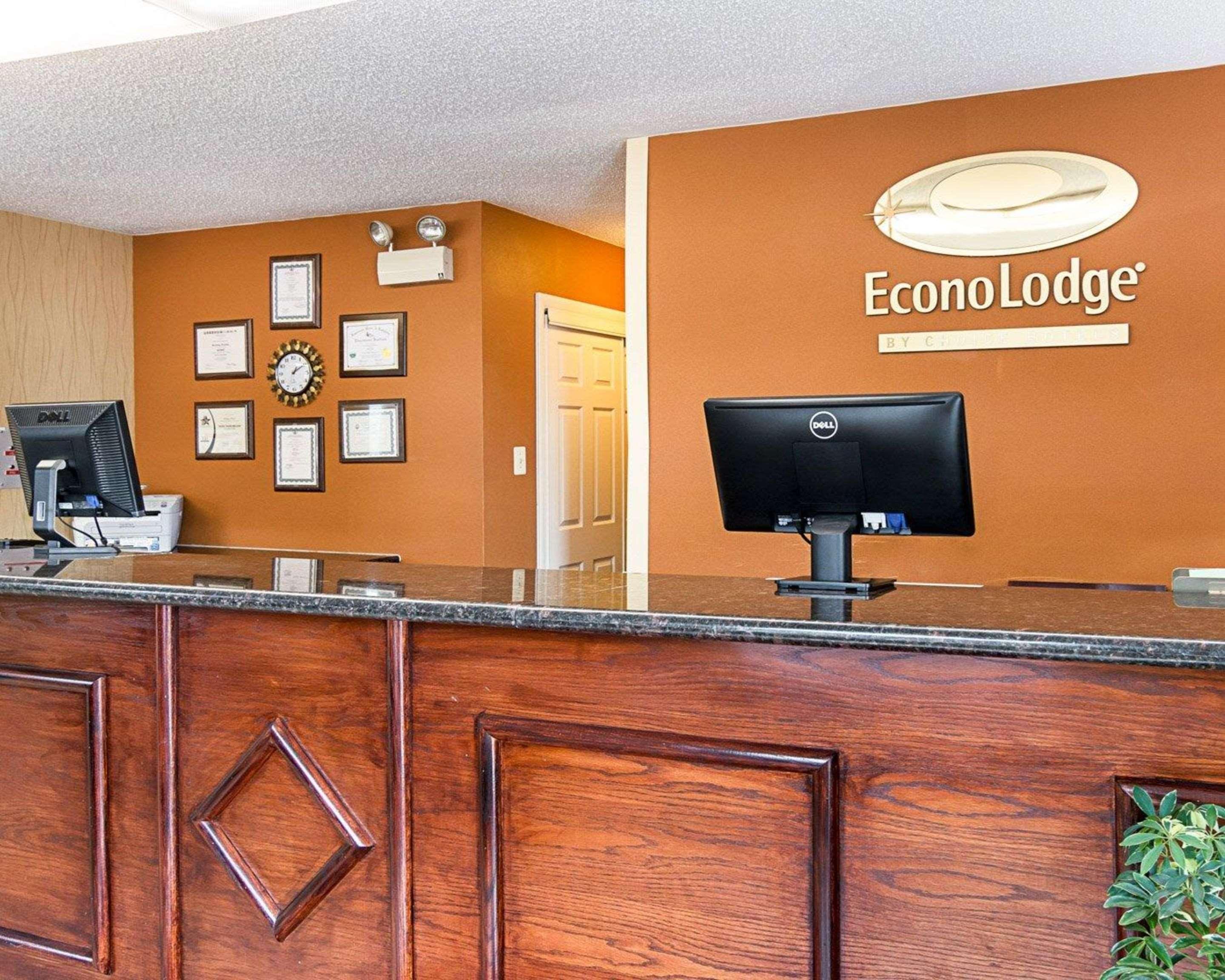 Econo Lodge Near Quantico Marine Base Dumfries Buitenkant foto