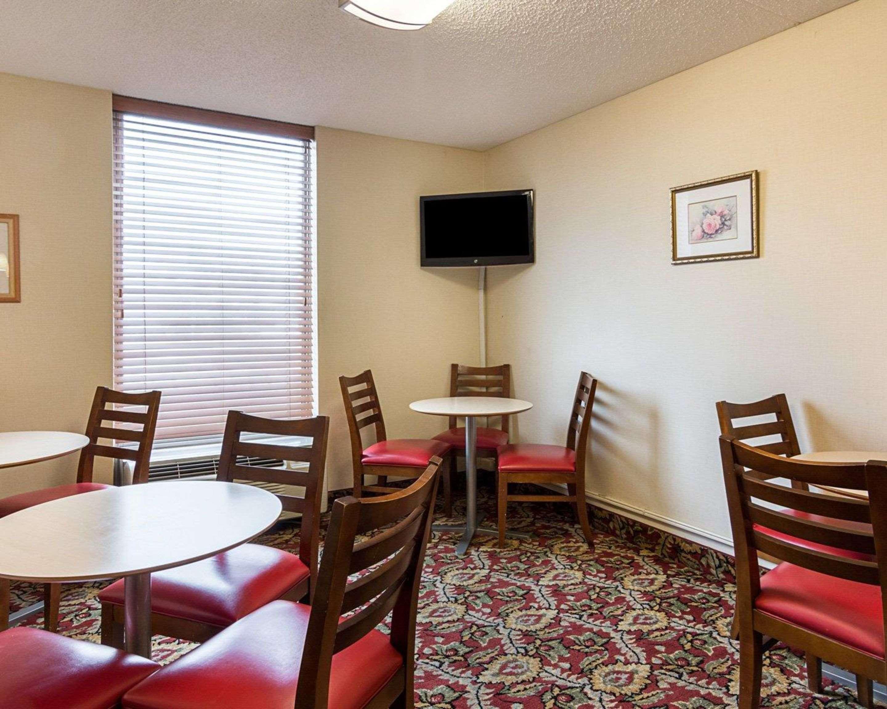 Econo Lodge Near Quantico Marine Base Dumfries Buitenkant foto