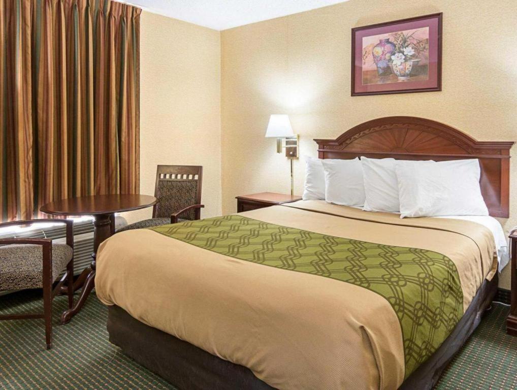 Econo Lodge Near Quantico Marine Base Dumfries Buitenkant foto