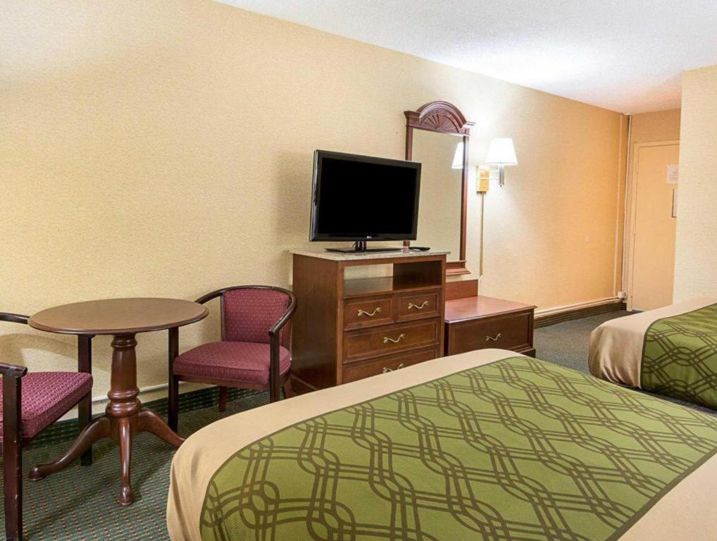 Econo Lodge Near Quantico Marine Base Dumfries Buitenkant foto