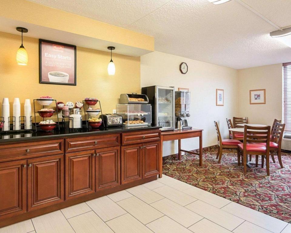 Econo Lodge Near Quantico Marine Base Dumfries Buitenkant foto