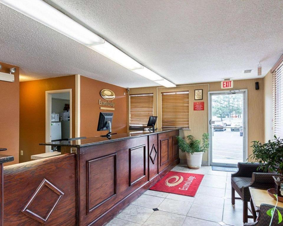 Econo Lodge Near Quantico Marine Base Dumfries Buitenkant foto